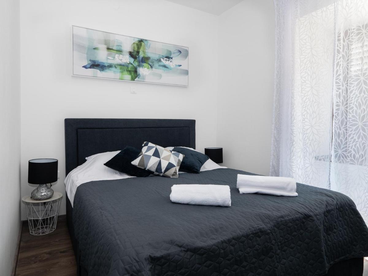 Arena Delight Studio Apartments Pula Exteriér fotografie