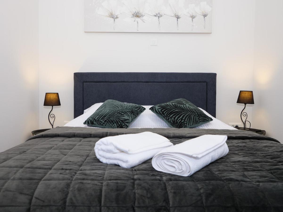 Arena Delight Studio Apartments Pula Exteriér fotografie