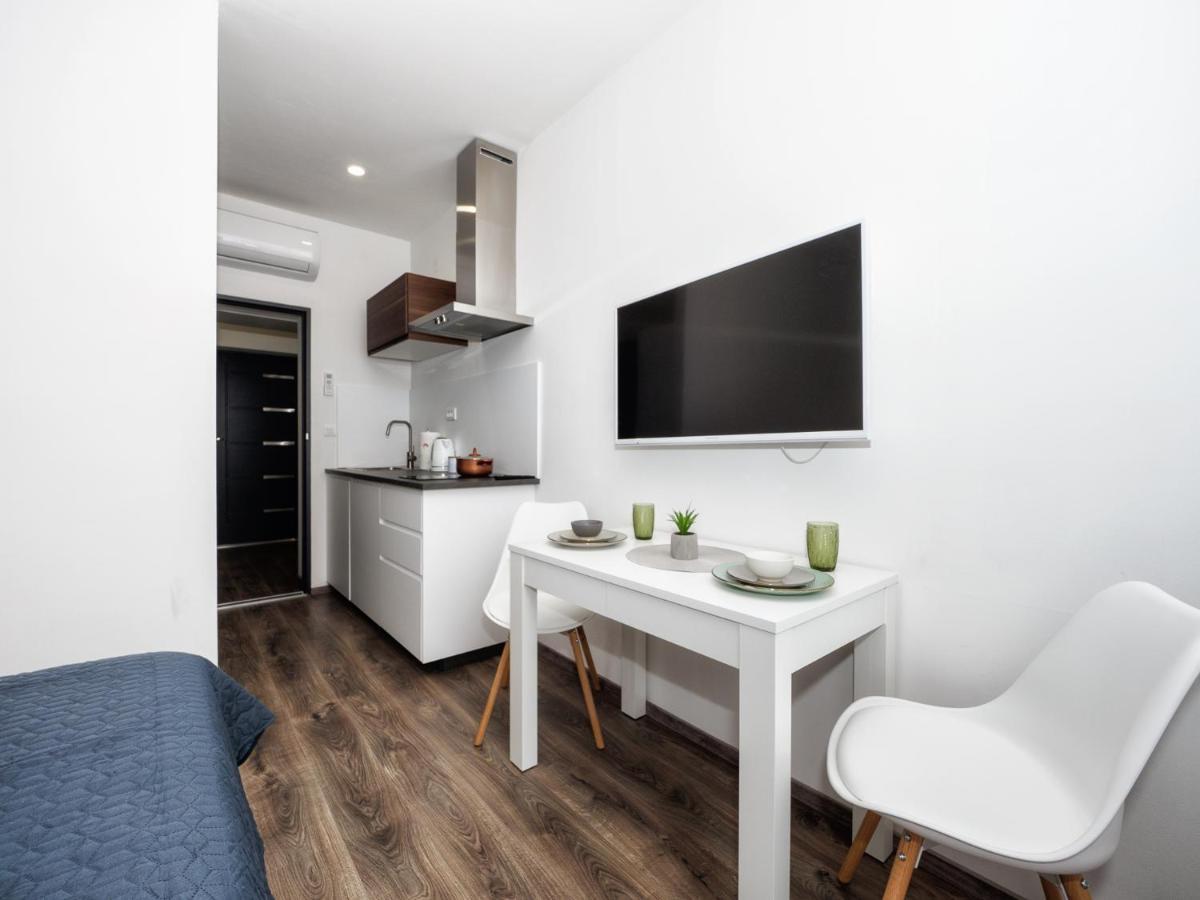 Arena Delight Studio Apartments Pula Exteriér fotografie